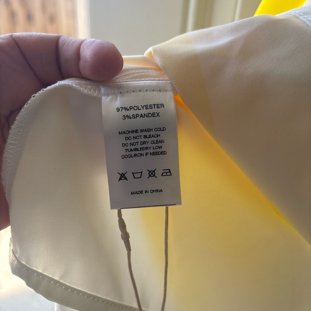 Elegant Yellow and White Halter Blouse - Picture 5 of 8
